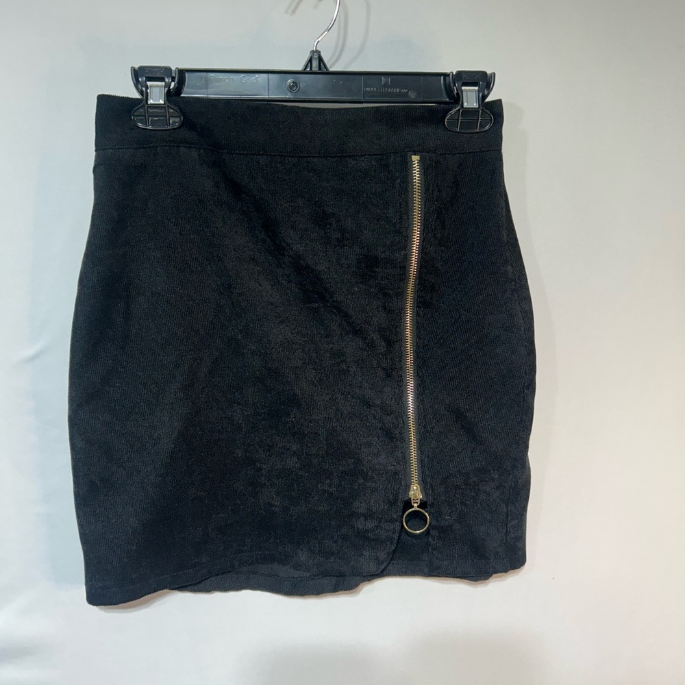 Black Zipper Detail Skirt